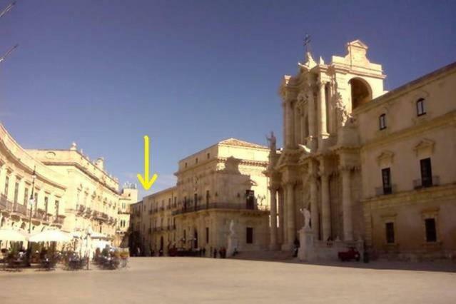 Вилла Domus 1333 Al Duomo Сиракузы Экстерьер фото